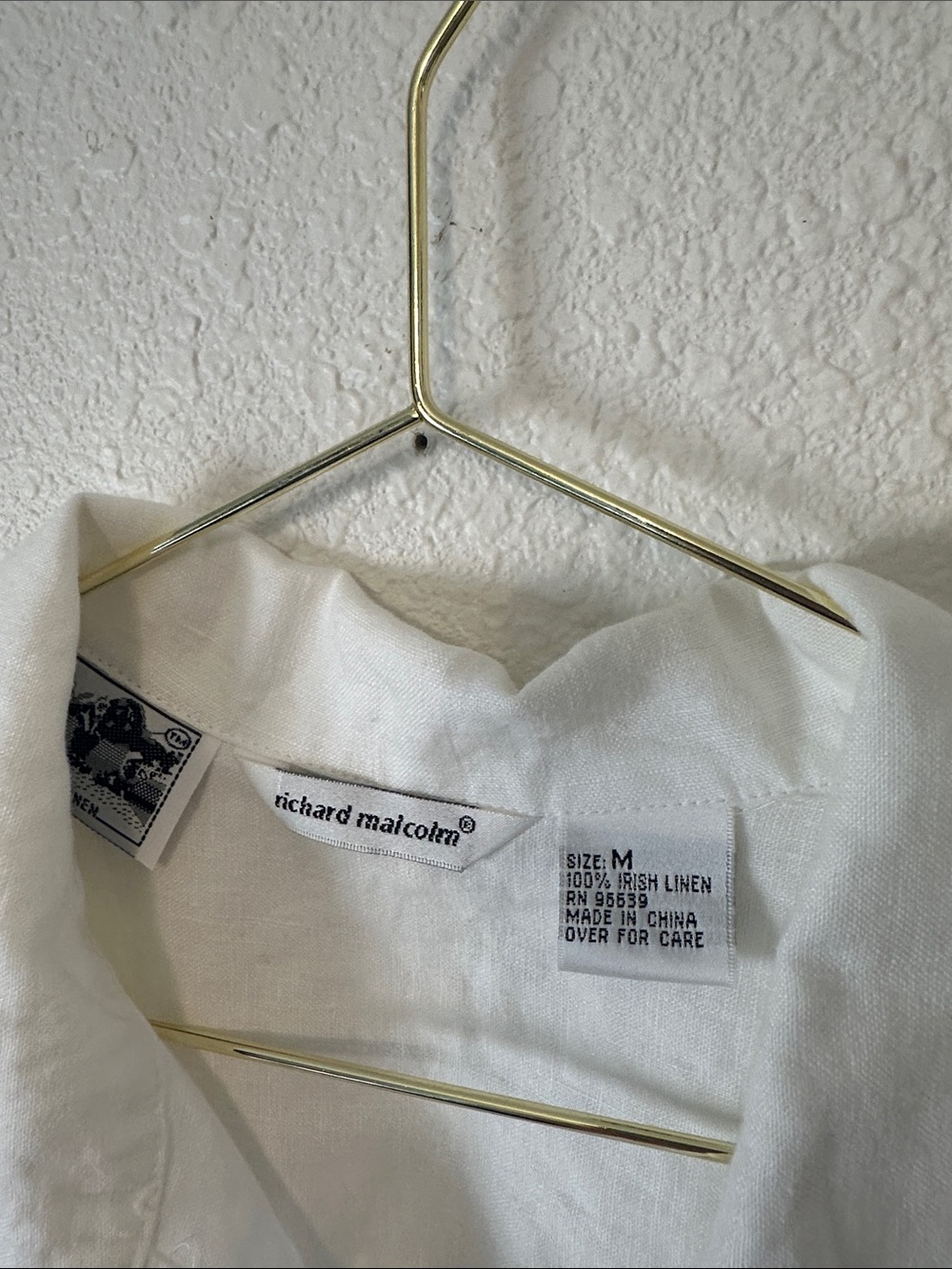 Sleeveless Button-Front White Linen Shirt by Richard Malcolm Irish Linen Medium - Picture 6 of 16